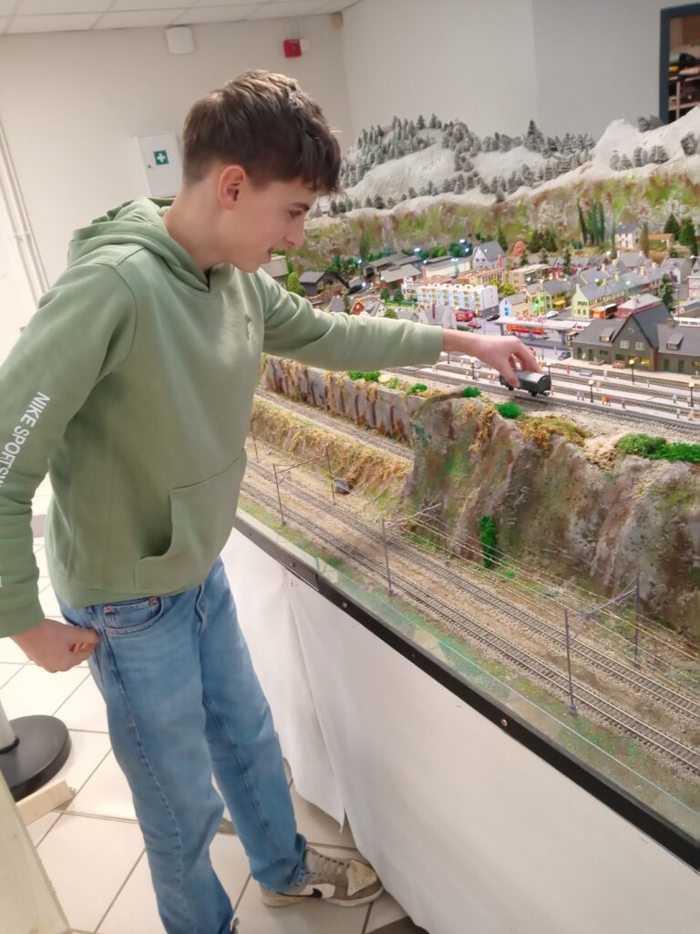 Lucas apprenti cheminot-1