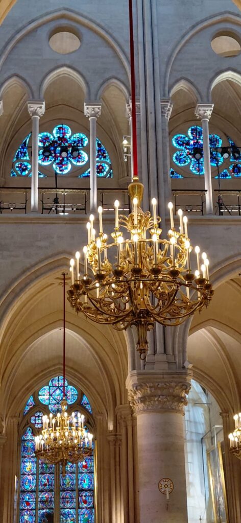 Peris et Notre Dame (2)